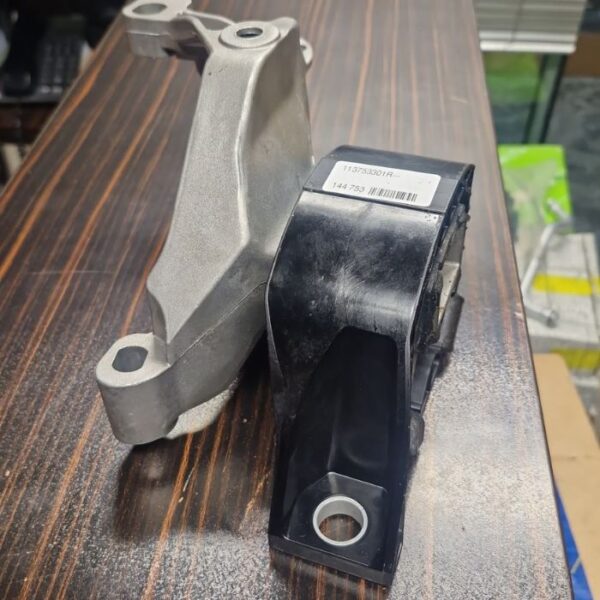 دسته-موتور-بالا-راست-ساندرو-اصلی-1-600x600